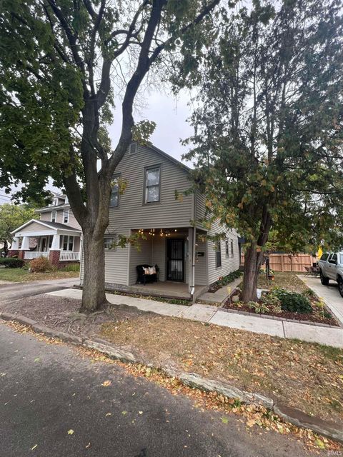 Photo of 1214 Delaware Avenue, Fort Wayne, IN 46805 (MLS # 202541043)