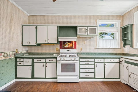 Tiny photo for 1303 S 14th Street, Lafayette, IN 47905 (MLS # 202641171)