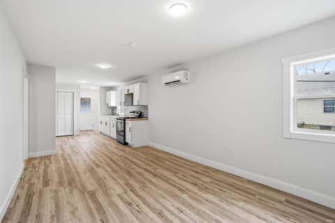 Tiny photo for 913 W Virginia Avenue, Kokomo, IN 46902 (MLS # 202623472)
