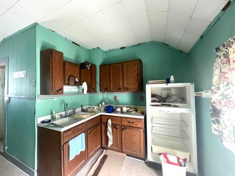 Tiny photo for 103 E Riverside Drive, Peru, IN 46970 (MLS # 202609936)