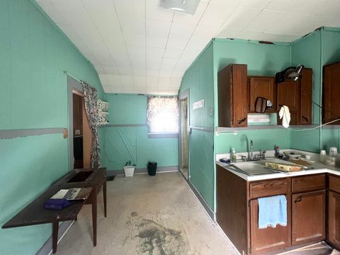 Tiny photo for 103 E Riverside Drive, Peru, IN 46970 (MLS # 202609936)