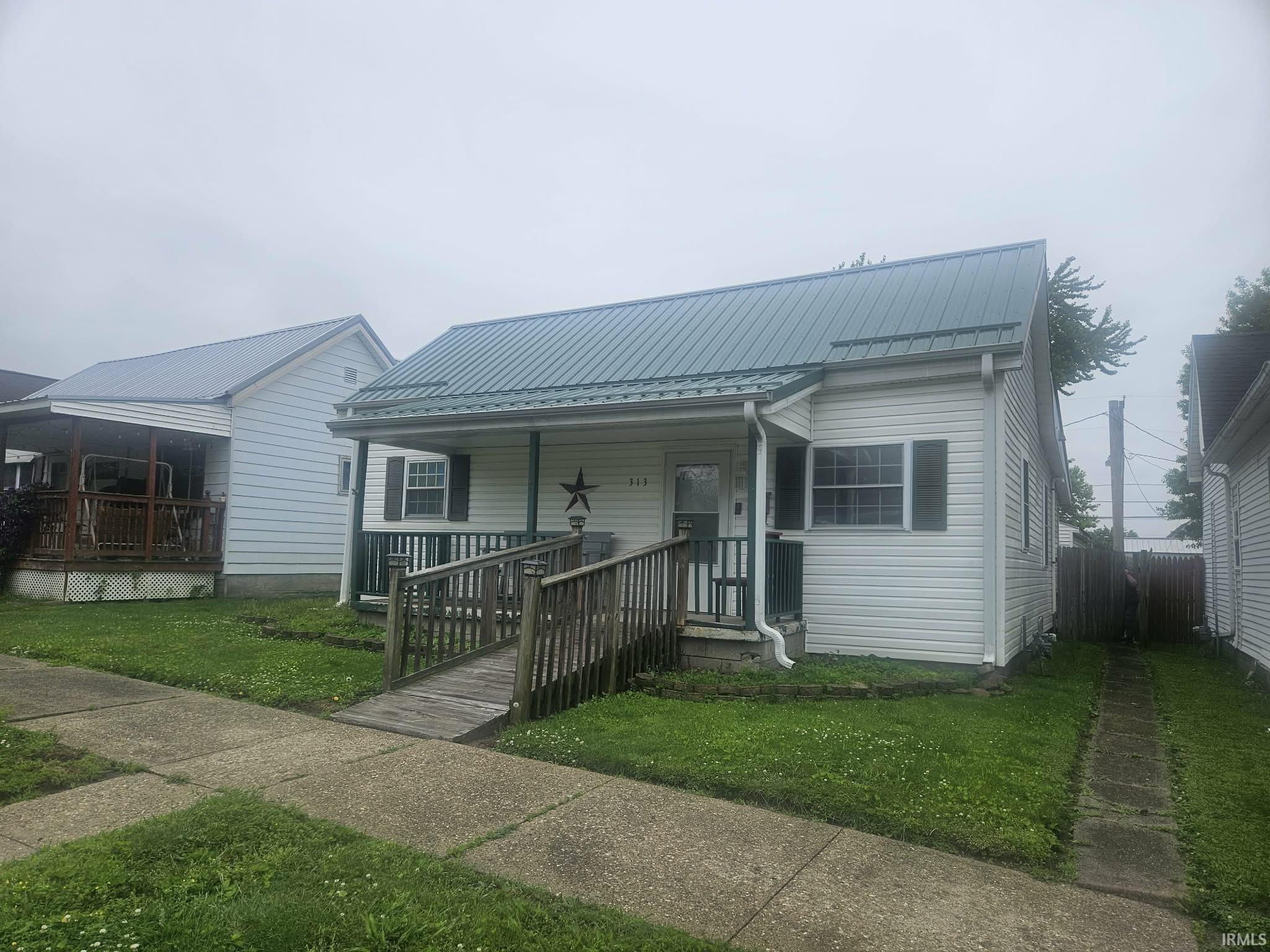 313 SE 7th Street