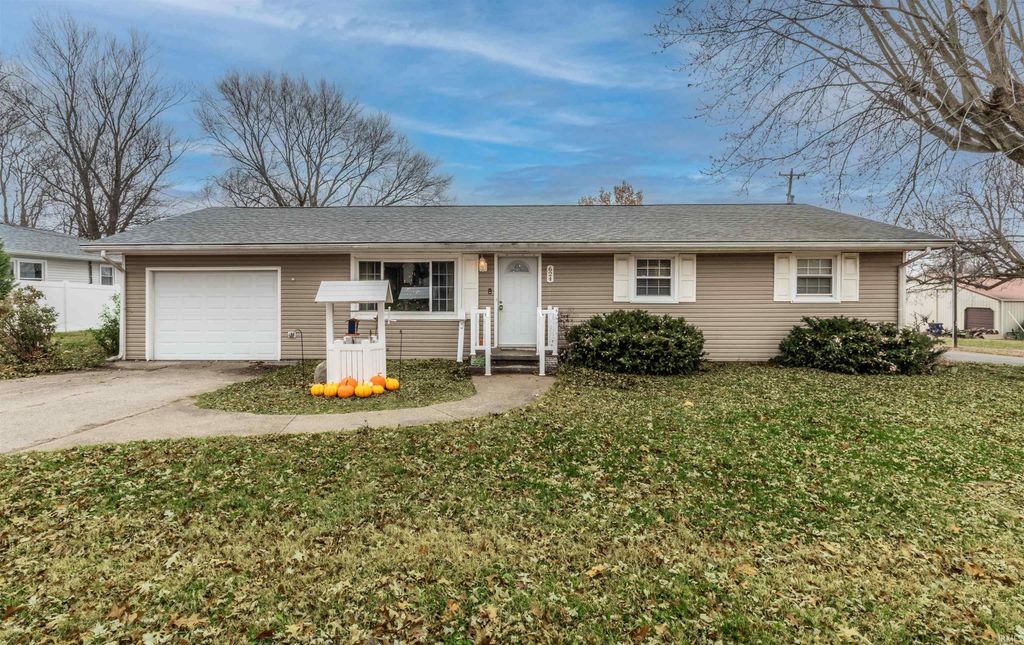 Photo of 624 S First Street, Princeton, IN 47670 (MLS # 202548394)