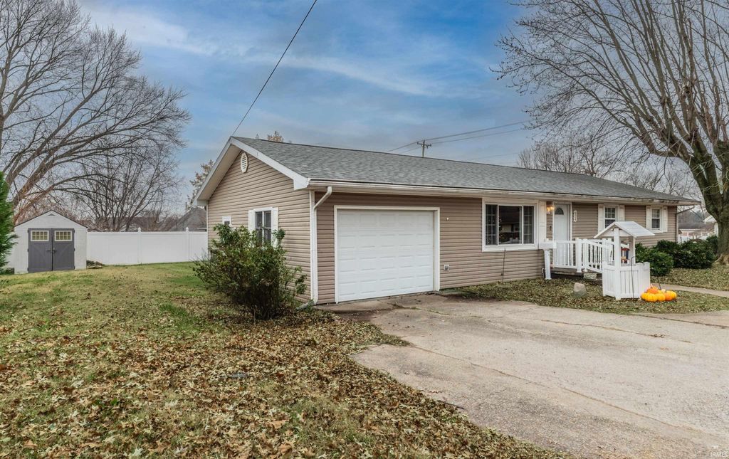 Photo of 624 S First Street, Princeton, IN 47670 (MLS # 202548394)
