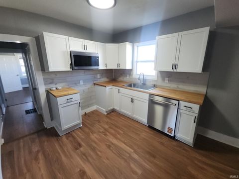 Tiny photo for 15 N Benton Street, Peru, IN 46970 (MLS # 202542577)