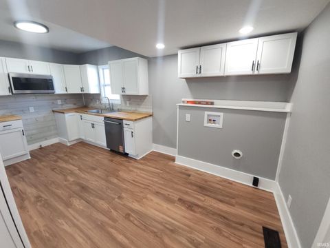 Tiny photo for 15 N Benton Street, Peru, IN 46970 (MLS # 202542577)