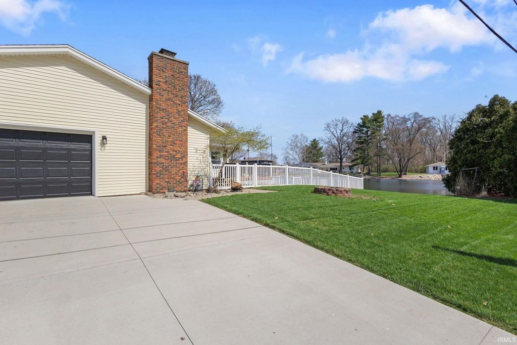 Photo of 54442 Susquehanna Court, Elkhart, IN 46516 (MLS # 202612210)