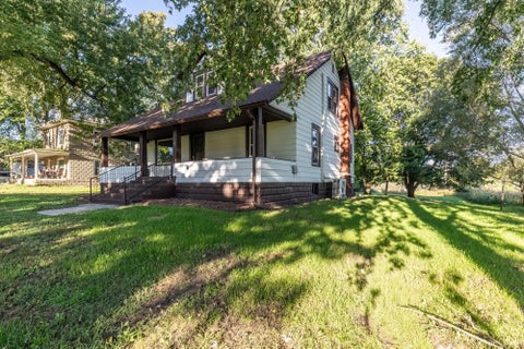 Tiny photo for 675 N Flint Road, Angola, IN 46703 (MLS # 202639800)