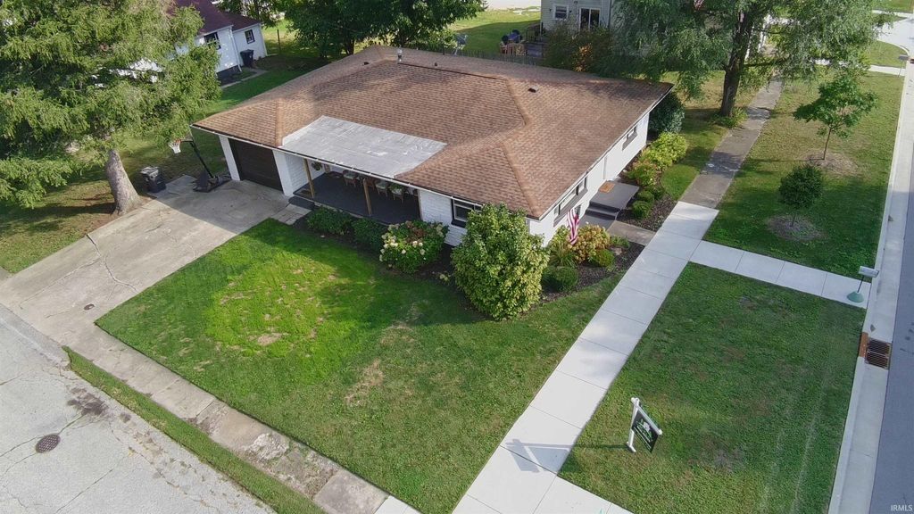 Photo of 307 N Washington Avenue, Fowler, IN 47944 (MLS # 202536037)