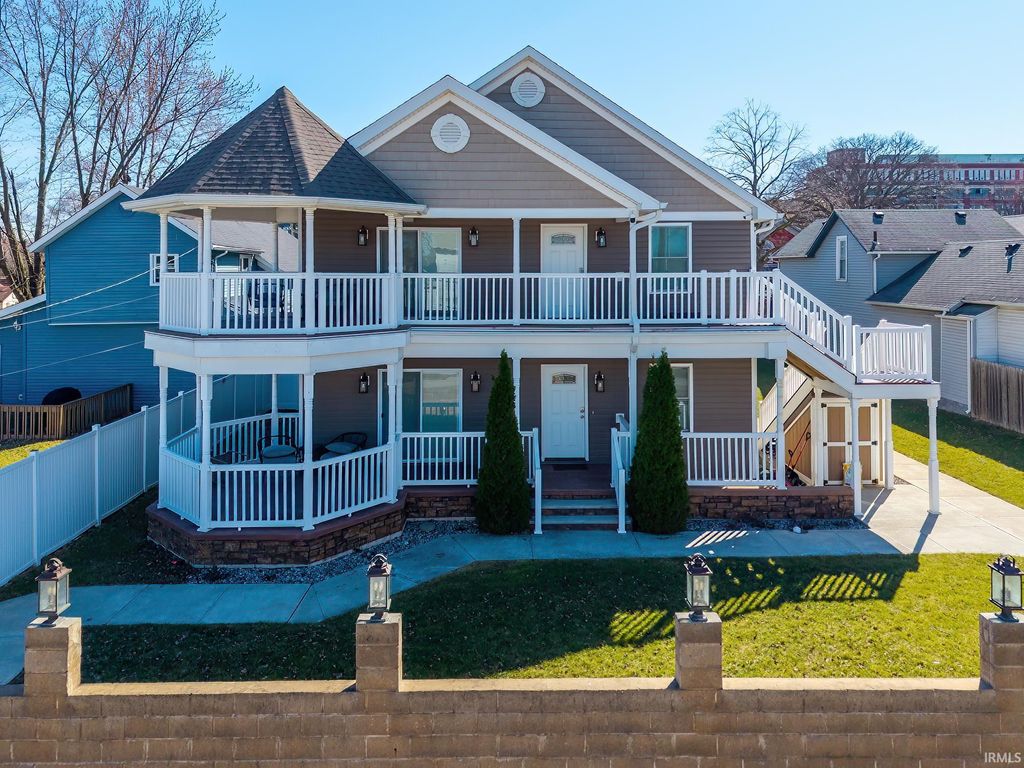 Photo of 520 Lavina Street, Fort Wayne, IN 46802 (MLS # 202608462)