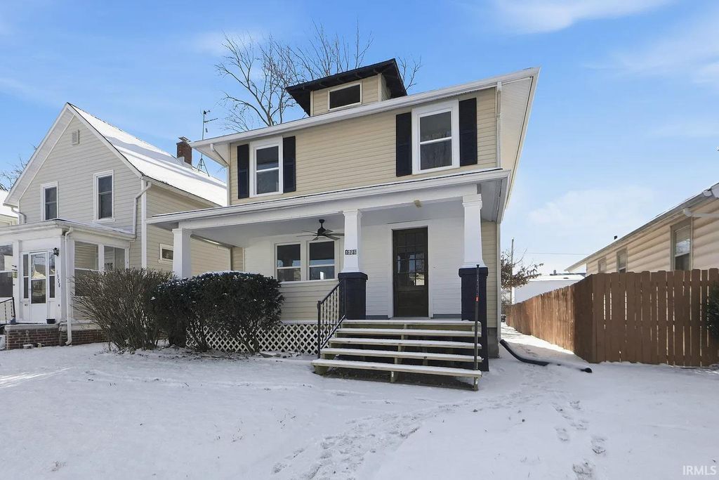 Photo of 1326 Dodge Avenue, Fort Wayne, IN 46805 (MLS # 202613039)