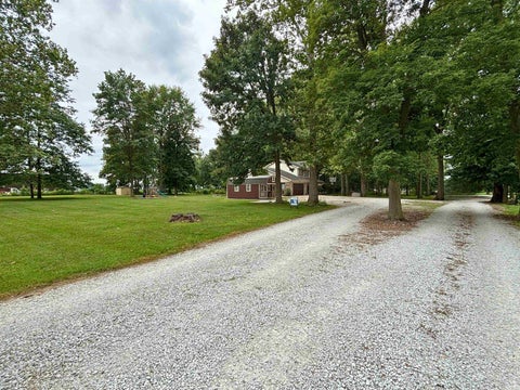 Tiny photo for 5704 N 300 W, Sharpsville, IN 46068 (MLS # 202629955)