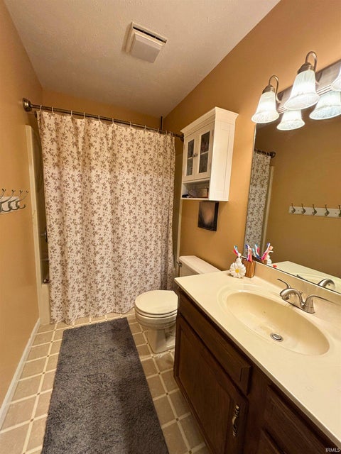 Tiny photo for 5704 N 300 W, Sharpsville, IN 46068 (MLS # 202629955)