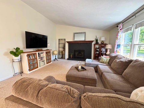 Tiny photo for 5704 N 300 W, Sharpsville, IN 46068 (MLS # 202629955)