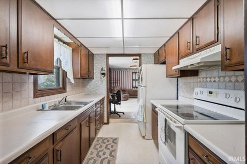 Tiny photo for 2215 OLDS Court, Kokomo, IN 46902 (MLS # 202626762)