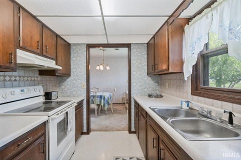 Tiny photo for 2215 OLDS Court, Kokomo, IN 46902 (MLS # 202626762)
