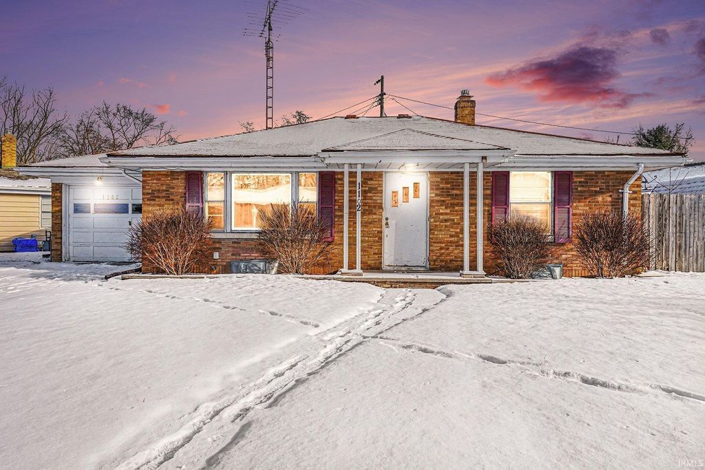 Photo of 1102 Carolyn Avenue, Elkhart, IN 46516 (MLS # 202602015)