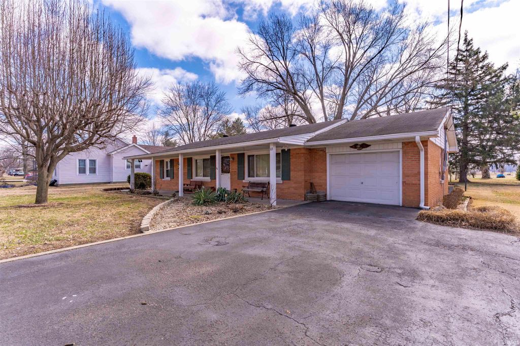 Photo of 113 E Olive Drive, Princeton, IN 47670 (MLS # 202605783)