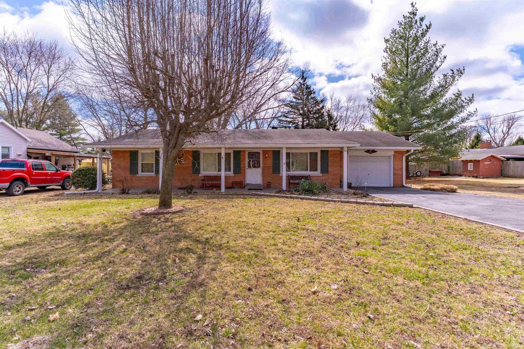 Photo of 113 E Olive Drive, Princeton, IN 47670 (MLS # 202605783)