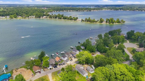 Tiny photo for 3230 W Shady Side Road, Angola, IN 46703 (MLS # 202636883)