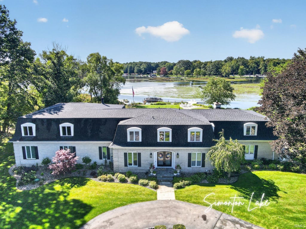 Photo of 25424 N Shore Drive, Elkhart, IN 46514 (MLS # 202638027)