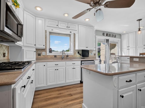 Tiny photo for 25424 N Shore Drive, Elkhart, IN 46514 (MLS # 202638027)