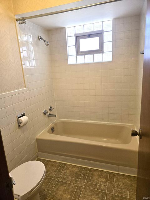 Tiny photo for 1605 E Woodland Drive, Bloomington, IN 47408 (MLS # 202545486)