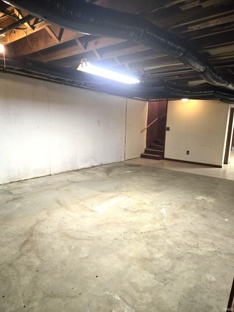 Tiny photo for 1605 E Woodland Drive, Bloomington, IN 47408 (MLS # 202545486)