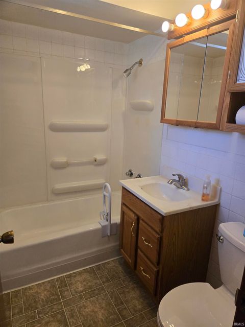 Tiny photo for 1605 E Woodland Drive, Bloomington, IN 47408 (MLS # 202545486)