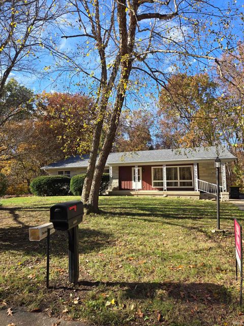 Photo of 1605 E Woodland Drive, Bloomington, IN 47408 (MLS # 202545486)