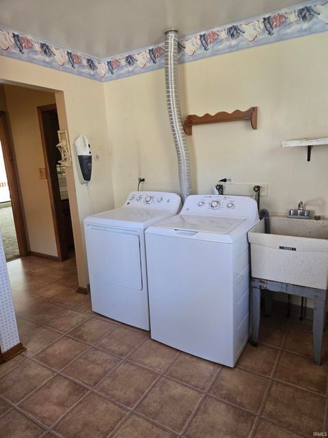 Tiny photo for 1605 E Woodland Drive, Bloomington, IN 47408 (MLS # 202545486)