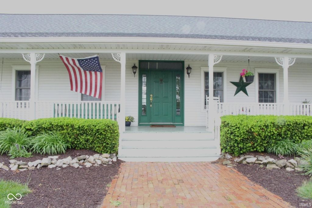 Photo of 3777 E County Road 150 S, Frankfort, IN 46041 (MLS # 202619712)