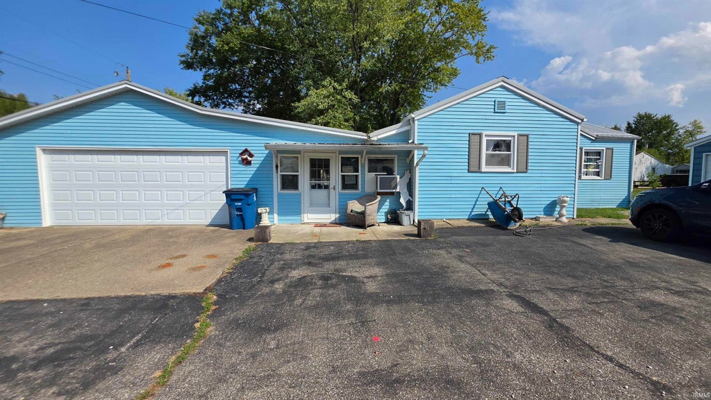 Photo of 531 W Main Street, Jasonville, IN 47438 (MLS # 202638636)