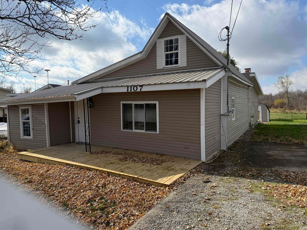 Photo of 1107 N Lima Road, Kendallville, IN 46755 (MLS # 202545415)