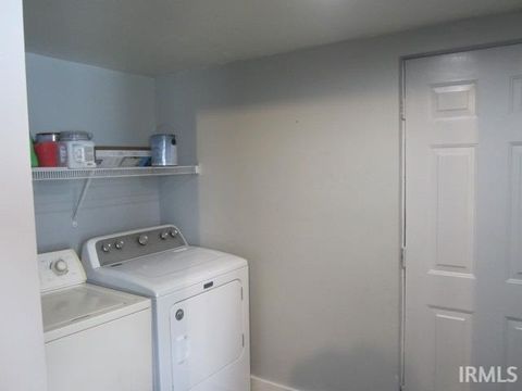 Tiny photo for 3109 Lawton Avenue, Elkhart, IN 46517 (MLS # 202612135)