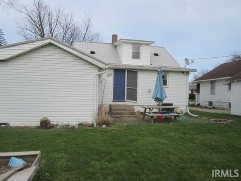 Tiny photo for 3109 Lawton Avenue, Elkhart, IN 46517 (MLS # 202612135)