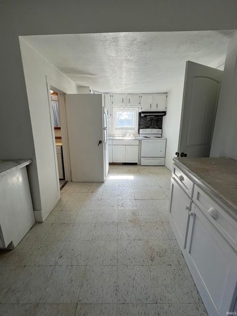 Tiny photo for 410 E Chicago Street, Columbia City, IN 46725 (MLS # 202606704)