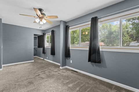 Tiny photo for 1304 Imperial Drive, Kokomo, IN 46902 (MLS # 202530116)