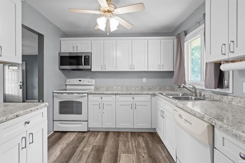 Tiny photo for 1304 Imperial Drive, Kokomo, IN 46902 (MLS # 202530116)