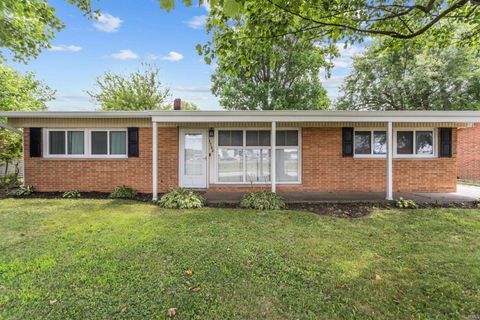 Photo of 1304 Imperial Drive, Kokomo, IN 46902 (MLS # 202530116) Photo of 1304 Imperial Drive, Kokomo, IN 46902 (MLS # 202530116)