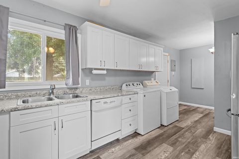 Tiny photo for 1304 Imperial Drive, Kokomo, IN 46902 (MLS # 202530116)