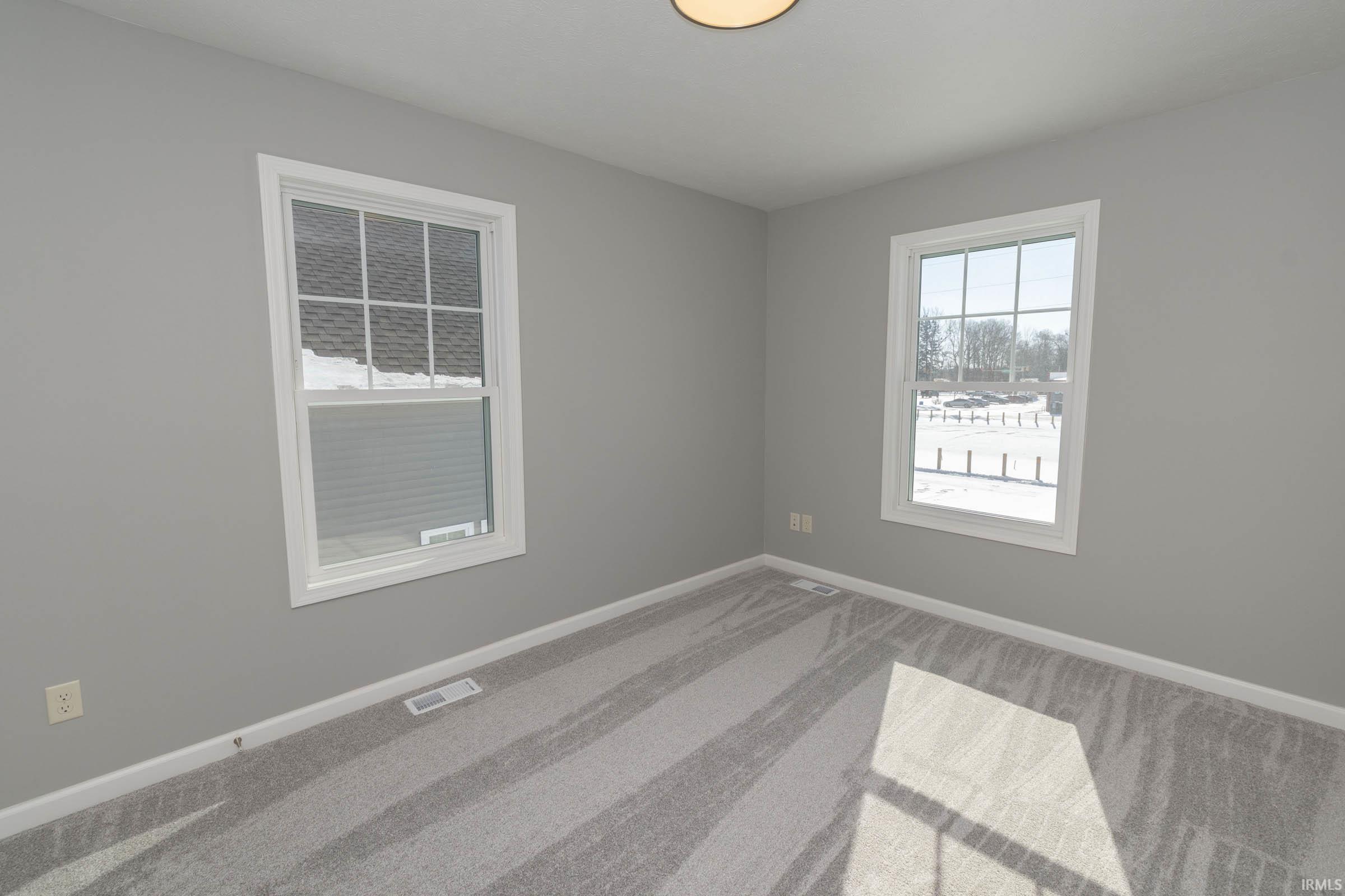 Mishawaka, Indiana 46544, United States, 3 Bedrooms Bedrooms, ,2 BathroomsBathrooms,Residential,Active,82