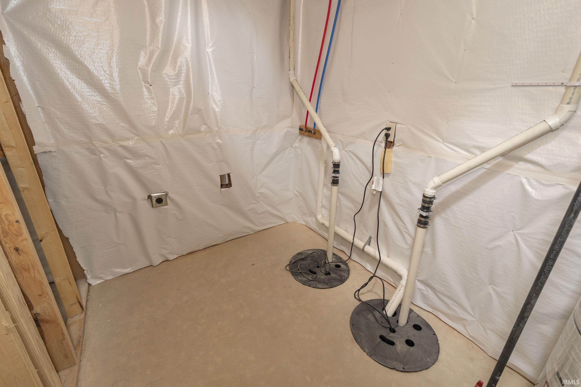 Mishawaka, Indiana 46544, United States, 3 Bedrooms Bedrooms, ,2 BathroomsBathrooms,Residential,Active,82