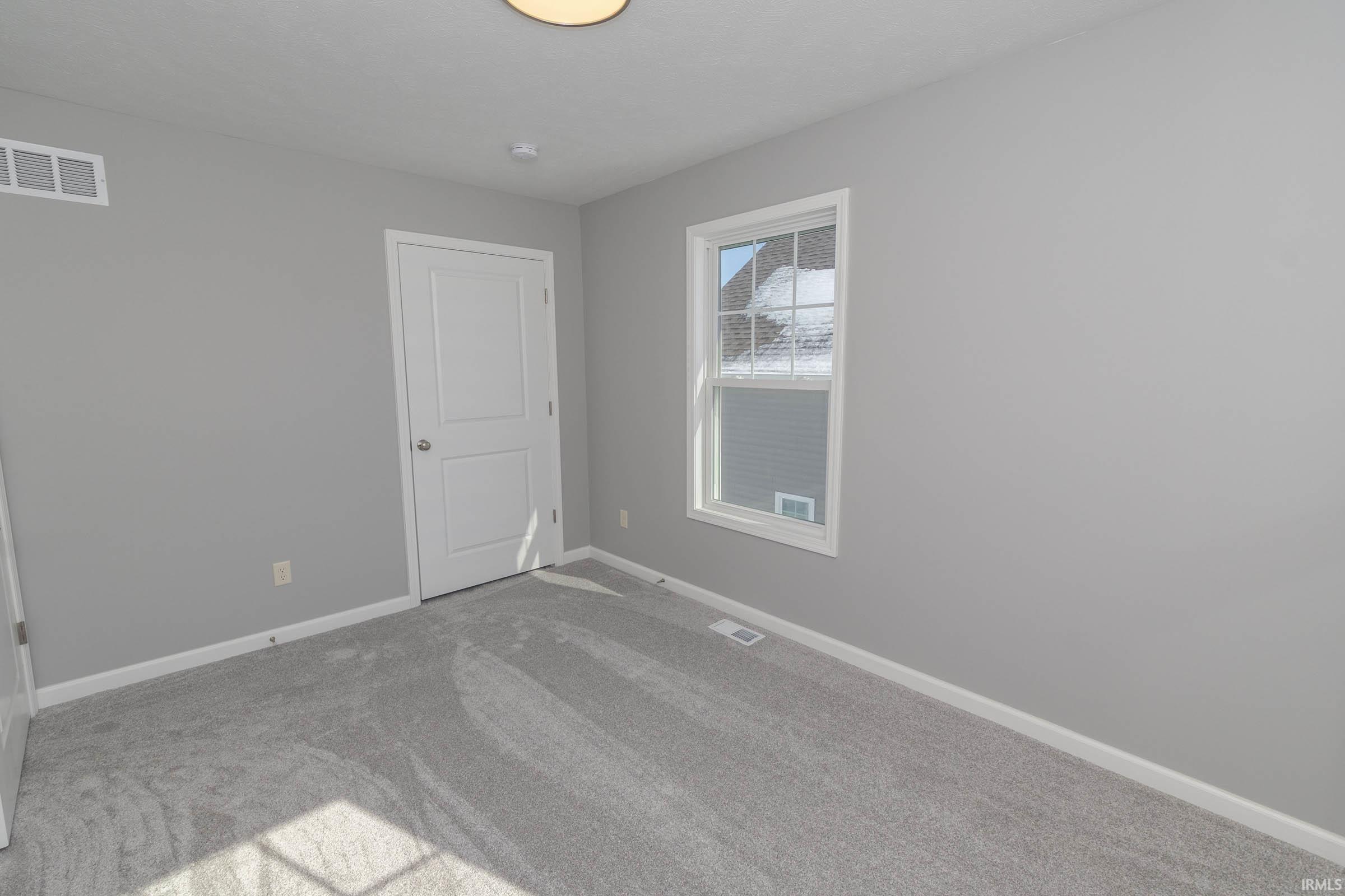 Mishawaka, Indiana 46544, United States, 3 Bedrooms Bedrooms, ,2 BathroomsBathrooms,Residential,Active,82