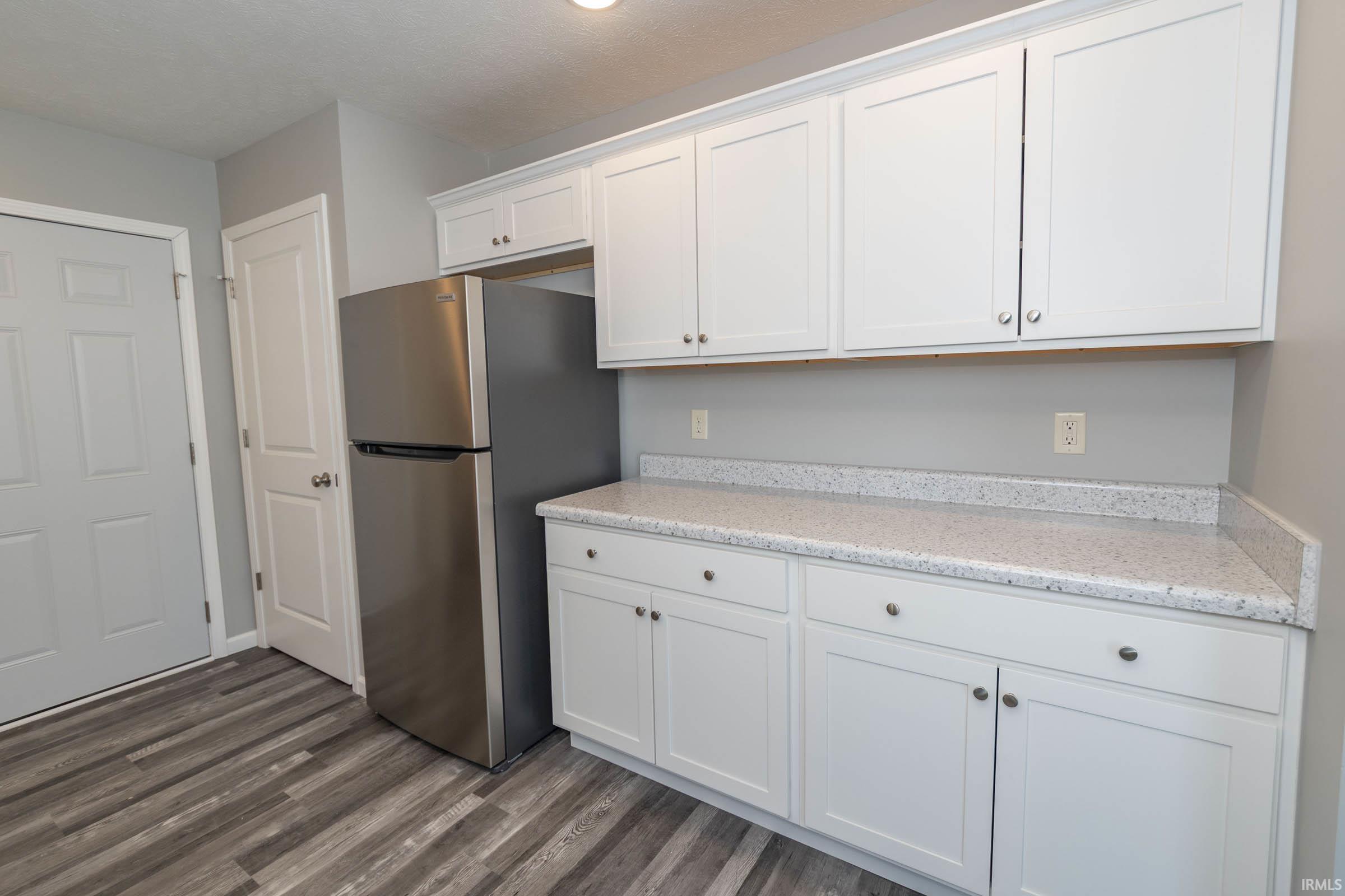 Mishawaka, Indiana 46544, United States, 3 Bedrooms Bedrooms, ,2 BathroomsBathrooms,Residential,Active,82