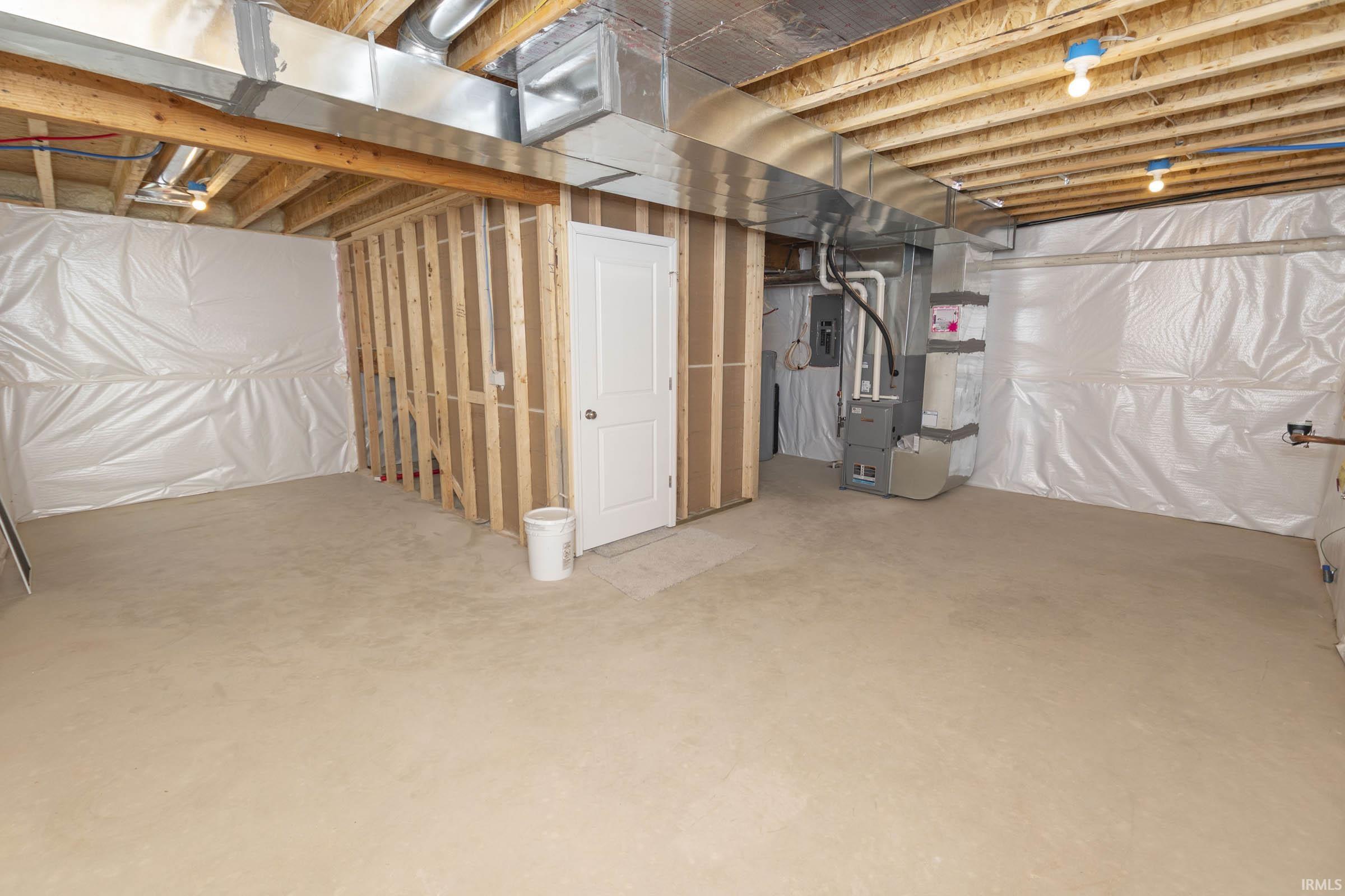 Mishawaka, Indiana 46544, United States, 3 Bedrooms Bedrooms, ,2 BathroomsBathrooms,Residential,Active,82