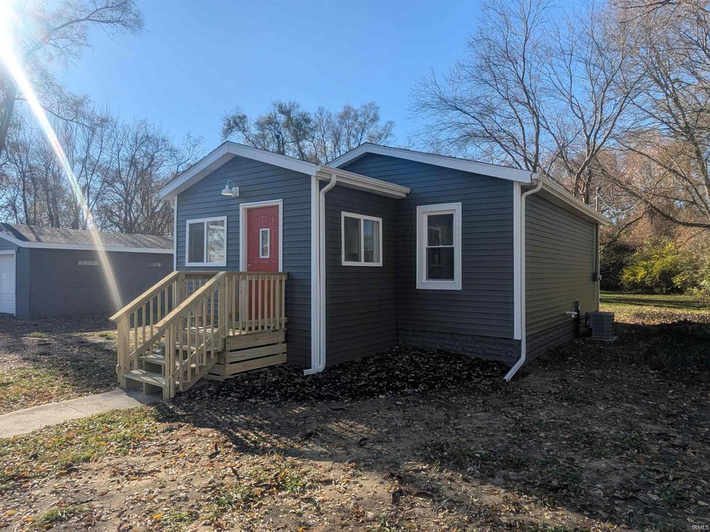 Photo of 54327 Hastings Street, Elkhart, IN 46514 (MLS # 202547084)