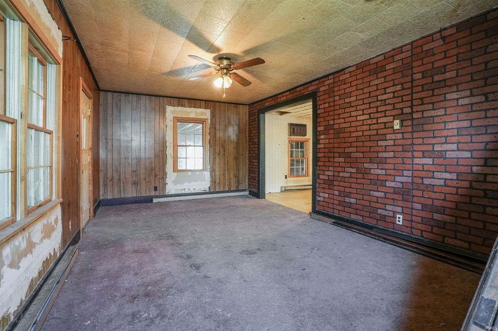 Photo of 1450 E Market Street, Huntington, IN 46750 (MLS # 202540028)