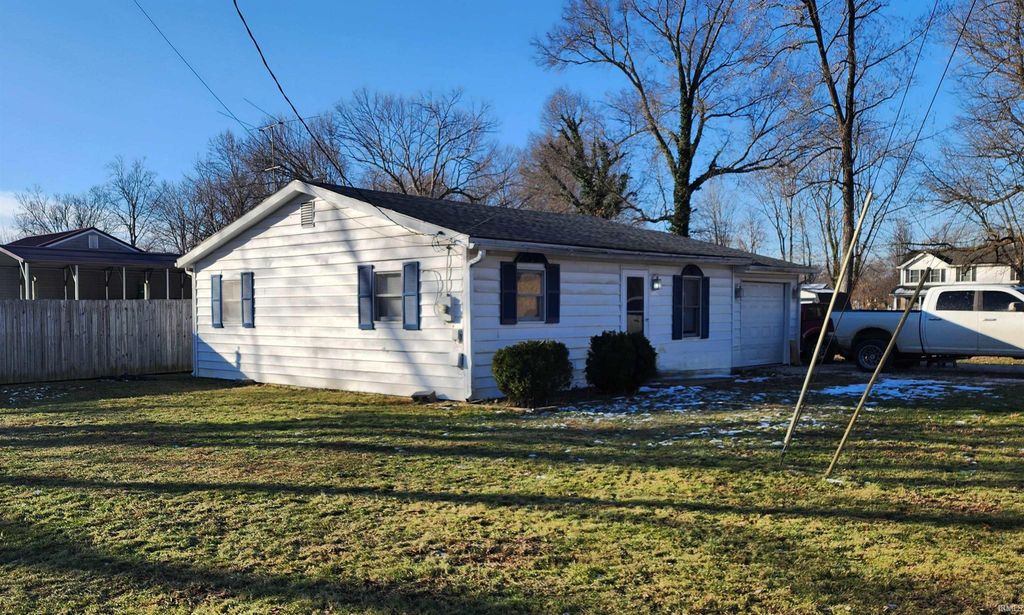 Photo of 1330 W Crandall Street, Mitchell, IN 47446 (MLS # 202549166)