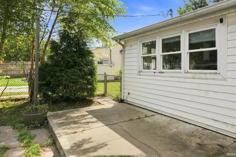 Tiny photo for 1622 Virginia Street, Lafayette, IN 47905 (MLS # 202636893)